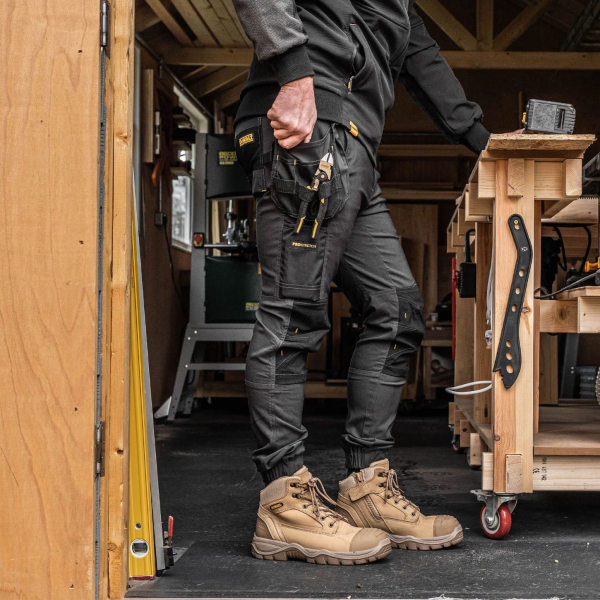 DeWalt-workwear-about_06